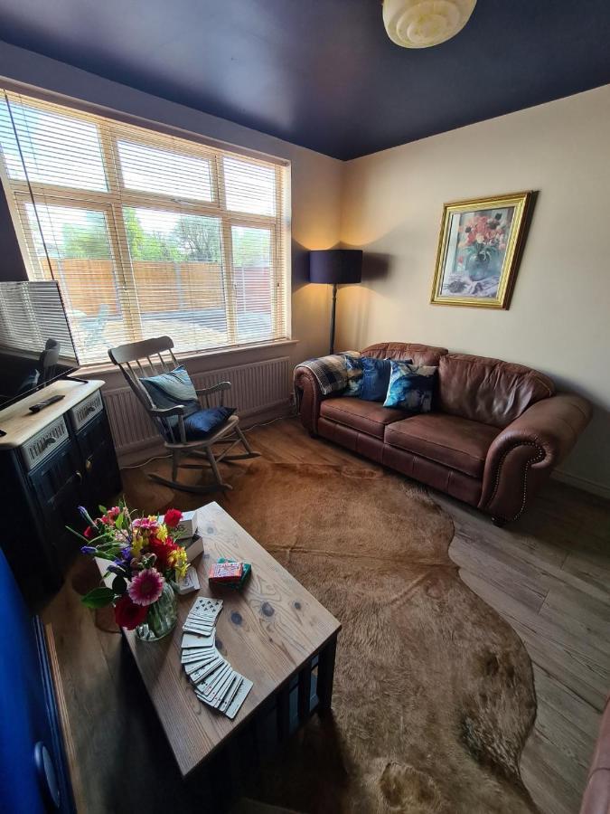 Rumer Hill House A Unique Boutique Styled Place To Stay In Cannock Close To A5 The Mcarthur Glen Outlet Great Wyrley Exterior foto