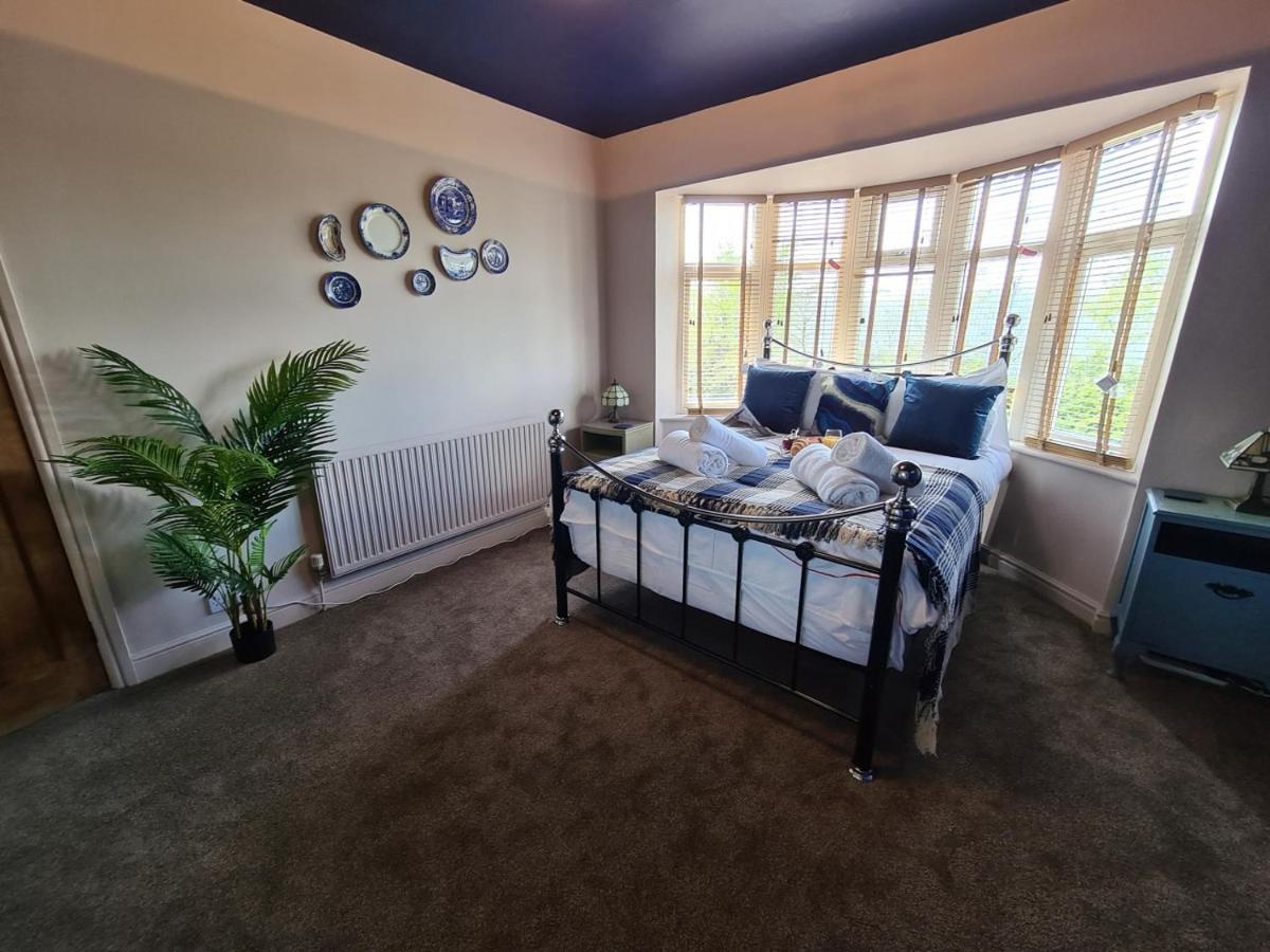 Rumer Hill House A Unique Boutique Styled Place To Stay In Cannock Close To A5 The Mcarthur Glen Outlet Great Wyrley Exterior foto